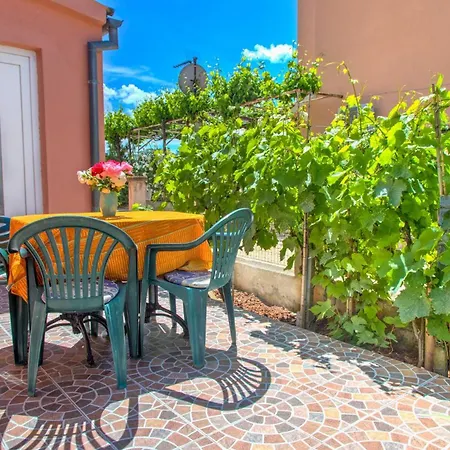 Nicely Decorated House Katarina By The Sea * Fazana