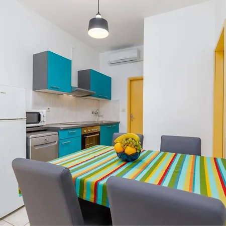 Nicely Decorated House Katarina By The Sea Holiday home Fazana