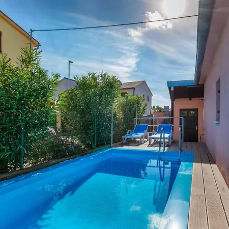 Nicely Decorated House Katarina By The Sea Fazana