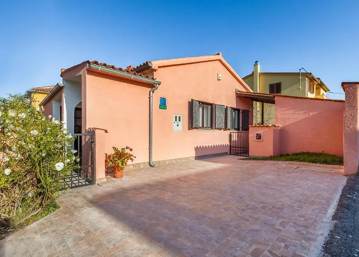 Дом отдыха Nicely Decorated House Katarina By The Sea Фажана